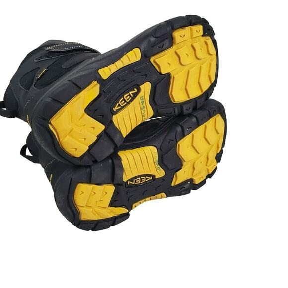 Keen Big Kid Insulated Snow Boots Size 5 200g Black Winter High Tall Kalamazoo - Picture 7 of 9